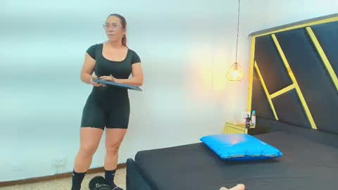 Snapshot of agatha_fit chatting on 03-18-26, 01:14 AGATHA online show from 03-18-26, 01:14