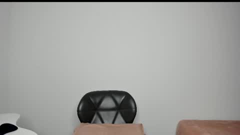 Snapshot of agatha_fox7 chatting on 06-17-26, 04:04 Agatha fox online show from 06-17-26, 04:04