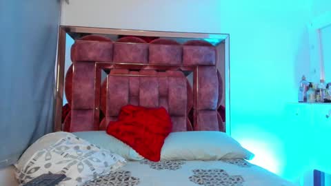 Agatha online show from 01-08-25, 10:16