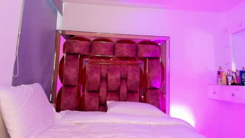 Agatha online show from 01-21-25, 05:41