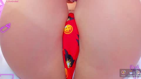 Snapshot of agatha_russh_ chatting on 02-28-25, 08:50 LUNNA online show from 02-28-25, 08:50