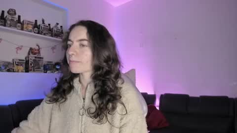 Camila     2 online show from 07-11-26, 01:08