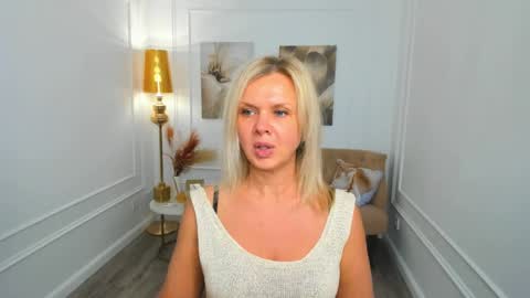 Agatha online show from 04-07-26, 07:25