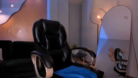 Agatha online show from 02-05-25, 12:53