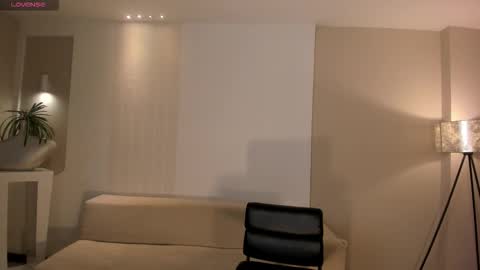 Snapshot of agathakondo chatting on 01-18-26, 11:41 Agatha online show from 01-18-26, 11:41