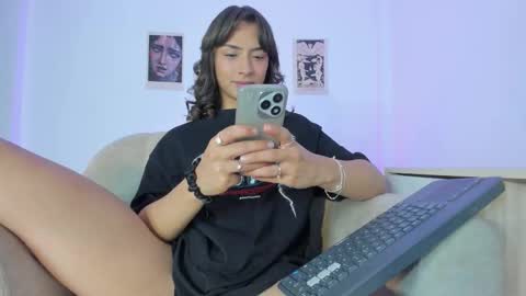 Agatha online show from 12-17-25, 11:33