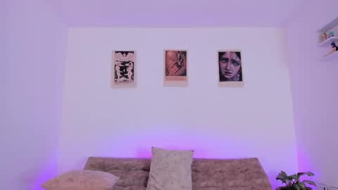 Agatha online show from 04-15-26, 03:41