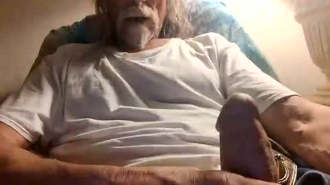 agedhardwood59618233 online show from 07-09-26, 02:59