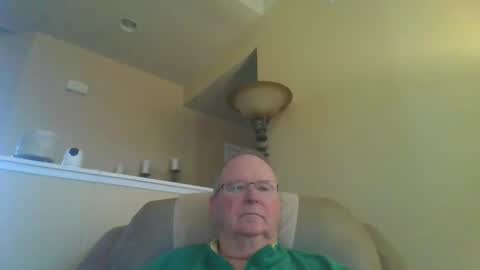 Snapshot of agedscotch chatting on 01-09-25, 04:17 agedscotch online show from 01-09-25, 04:17