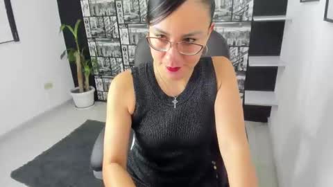 Snapshot of aghata_moon chatting on 12-10-24, 11:22 Aghata Moon online show from 12-10-24, 11:22