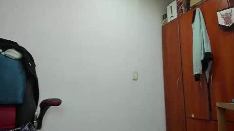 Agustin online show from 12-14-25, 06:34