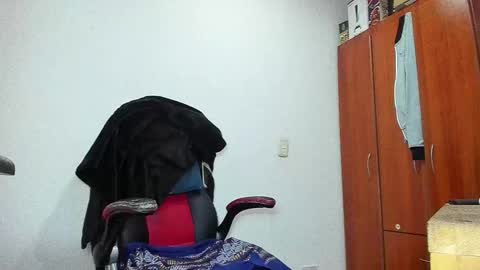 Agustin online show from 01-14-26, 07:41