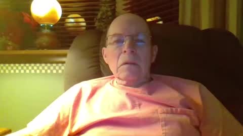 aguynrkfrd online show from 12-21-24, 10:28