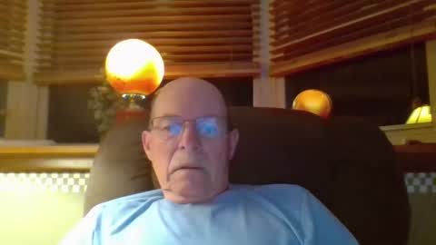 aguynrkfrd online show from 10-12-25, 09:30