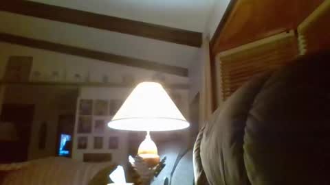 aguynrkfrd online show from 12-19-25, 09:38