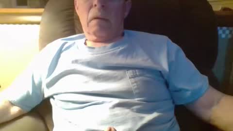 aguynrkfrd online show from 04-19-26, 09:52