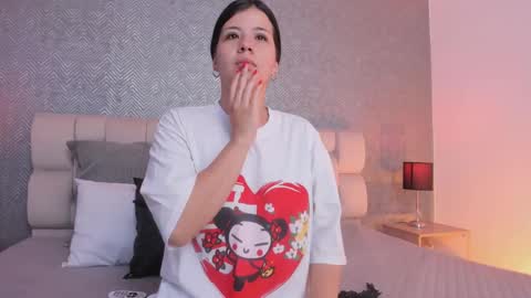 Snapshot of ah_mara chatting on 09-24-25, 11:35 Ahmara online show from 09-24-25, 11:35