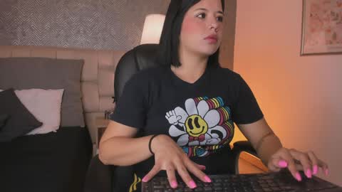 Ahmara  online show from 04-08-26, 10:15