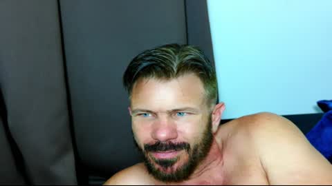 Blue Eyed Handsome Man online show from 07-30-26, 01:59