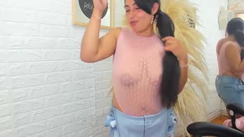 Snapshot of ahisha09 chatting on 01-05-25, 07:07 Ahisha online show from 01-05-25, 07:07