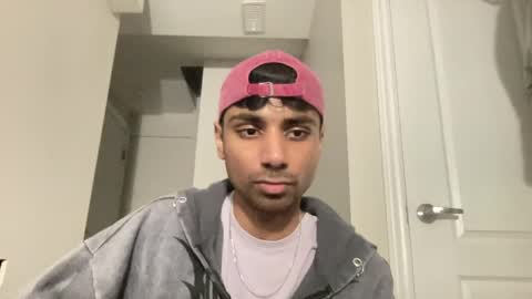 Snapshot of ahmedkhan632131 chatting on 04-25-26, 04:37 Dylan online show from 04-25-26, 04:37