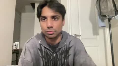 Snapshot of ahmedkhan632131 chatting on 05-25-26, 04:51 Dylan online show from 05-25-26, 04:51