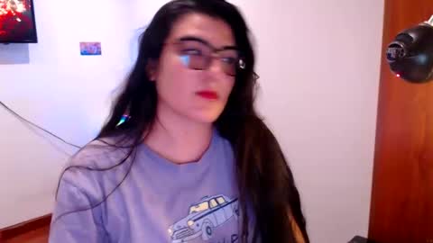 Ahriana Bluff online show from 12-18-25, 02:06