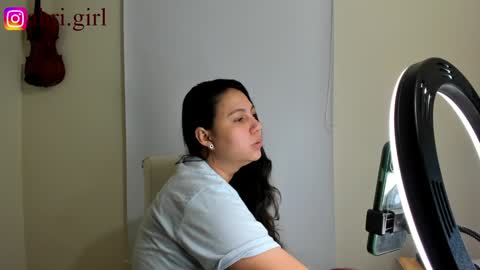 Snapshot of ahrigirl chatting on 01-24-25, 09:17 Andrea online show from 01-24-25, 09:17