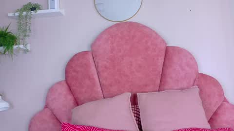 AHSLY online show from 04-24-26, 03:14