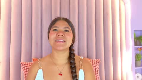 Snapshot of ahslyevans__ chatting on 06-01-26, 07:37 AHSLY online show from 06-01-26, 07:37