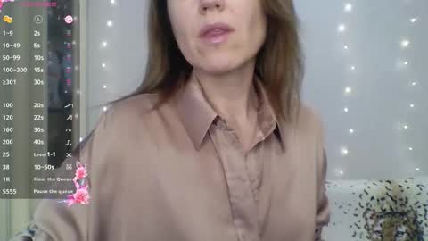 Snapshot of ahtena chatting on 12-22-25, 11:07 Ahtena online show from 12-22-25, 11:07