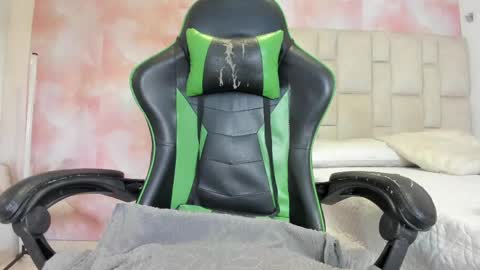 karoline  online show from 04-13-26, 08:58