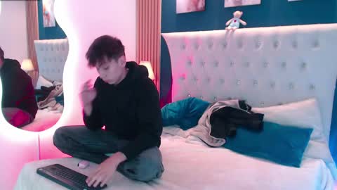 Aiden online show from 06-02-26, 12:40