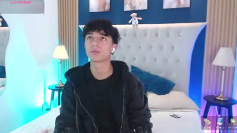 Aiden online show from 06-17-26, 01:12