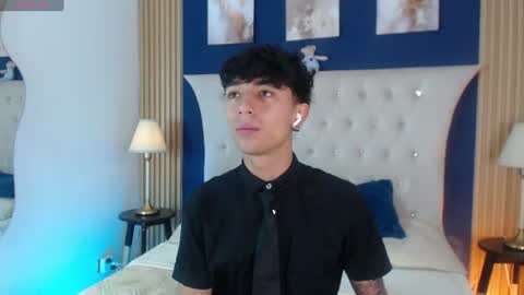 Aiden online show from 06-18-26, 01:15