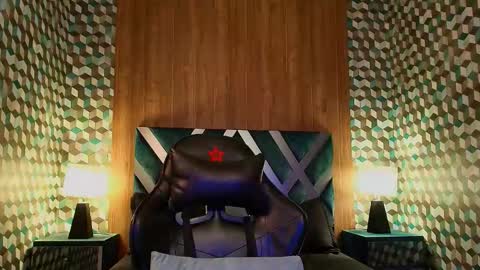 Snapshot of aiden_royce chatting on 11-09-25, 02:32 aiden_royce online show from 11-09-25, 02:32