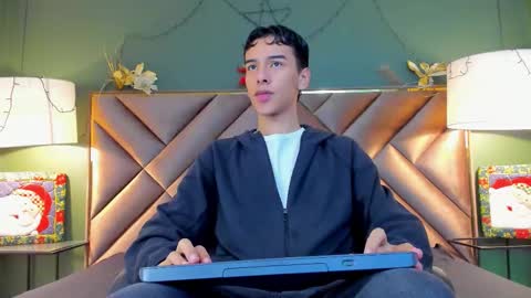 Snapshot of aiden_royce chatting on 12-20-25, 03:24 aiden_royce online show from 12-20-25, 03:24