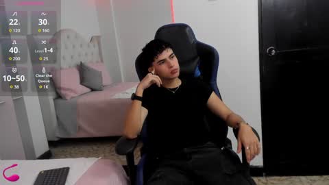 Aiden  online show from 01-29-25, 12:24