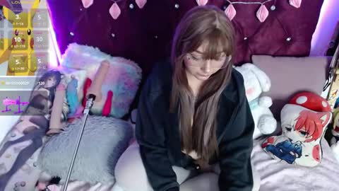 Snapshot of aiko_yagami chatting on 10-08-25, 06:11 Aiko online show from 10-08-25, 06:11