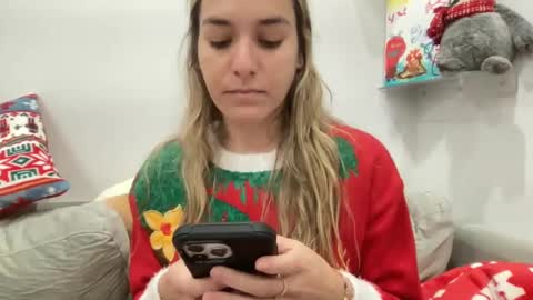 Snapshot of ailebun chatting on 12-25-24, 06:52 Aile online show from 12-25-24, 06:52
