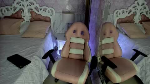   online show from 11-26-25, 02:23