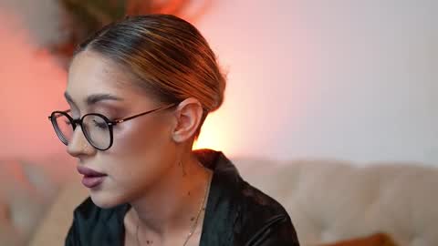  Aileen  online show from 10-22-25, 06:40