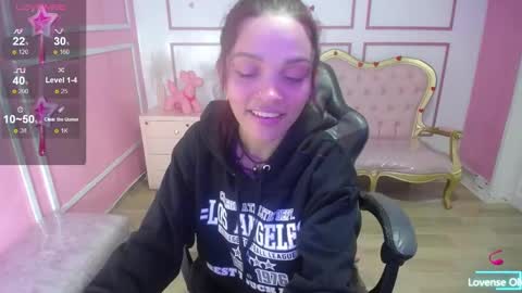 Ailen online show from 12-20-24, 04:42