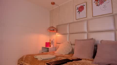 Aily Yozuko online show from 09-20-25, 03:29