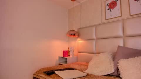 Aily Yozuko online show from 09-25-25, 02:48