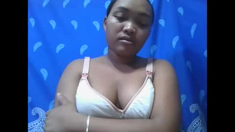 Snapshot of aimealdy chatting on 12-19-25, 05:20 aimealdy online show from 12-19-25, 05:20