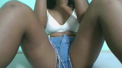 Snapshot of aimeamour chatting on 01-20-25, 08:29 aimeamour online show from 01-20-25, 08:29