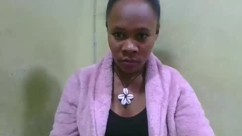 Snapshot of aimee982179 chatting on 06-05-26, 06:57 aimee982179 online show from 06-05-26, 06:57