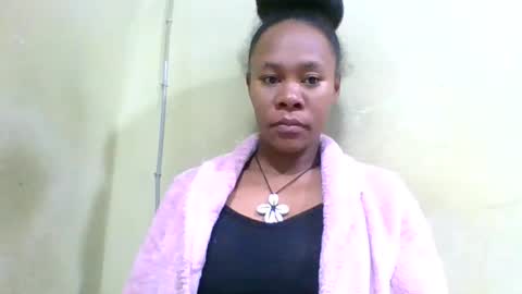 Snapshot of aimee982179 chatting on 06-09-26, 02:34 aimee982179 online show from 06-09-26, 02:34