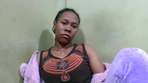 Snapshot of aimee982179 chatting on 06-13-26, 02:42 aimee982179 online show from 06-13-26, 02:42